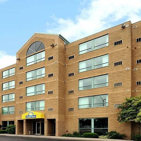 Days Inn By Wyndham Niagara Falls Lundys Lane מראה חיצוני תמונה