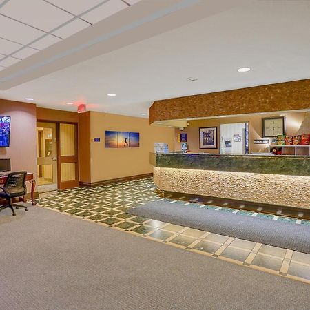 Days Inn By Wyndham Niagara Falls Lundys Lane מראה חיצוני תמונה