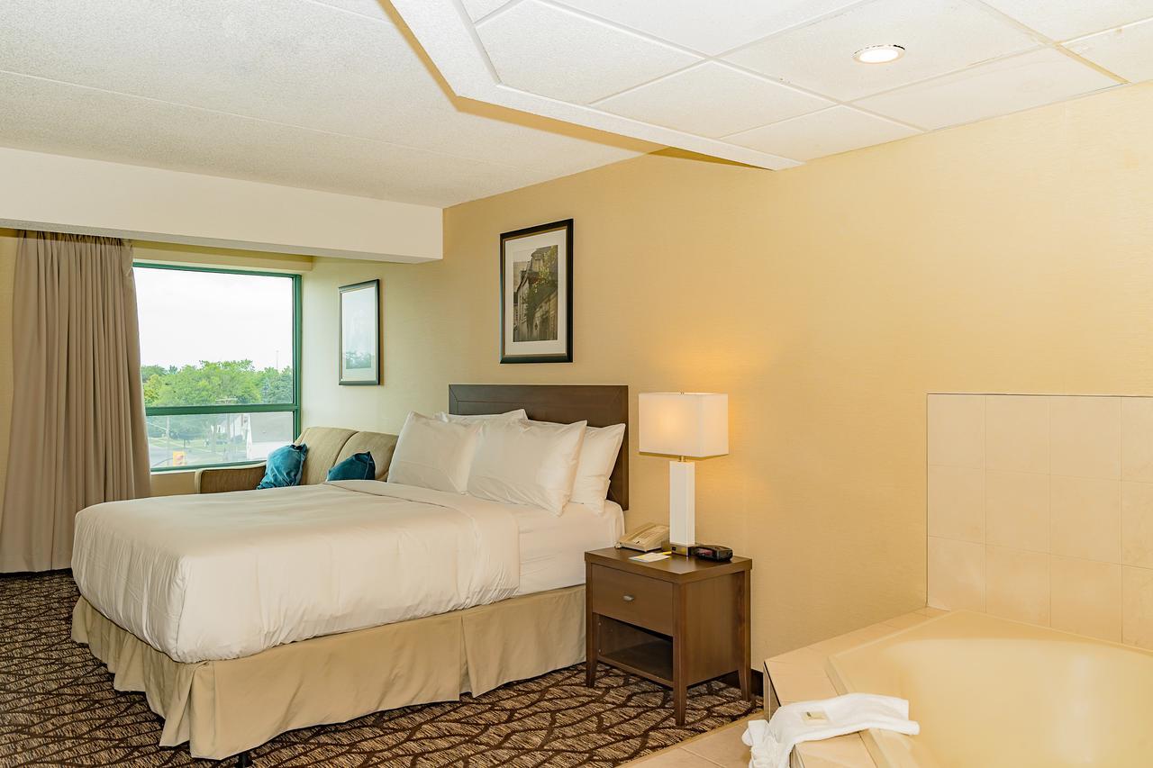Days Inn By Wyndham Niagara Falls Lundys Lane מראה חיצוני תמונה