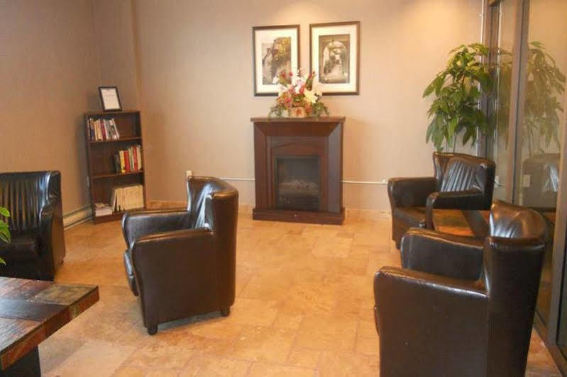 Days Inn By Wyndham Niagara Falls Lundys Lane מראה חיצוני תמונה