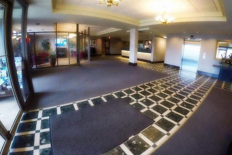 Days Inn By Wyndham Niagara Falls Lundys Lane מראה חיצוני תמונה