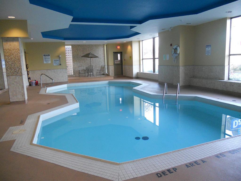 Days Inn By Wyndham Niagara Falls Lundys Lane מראה חיצוני תמונה